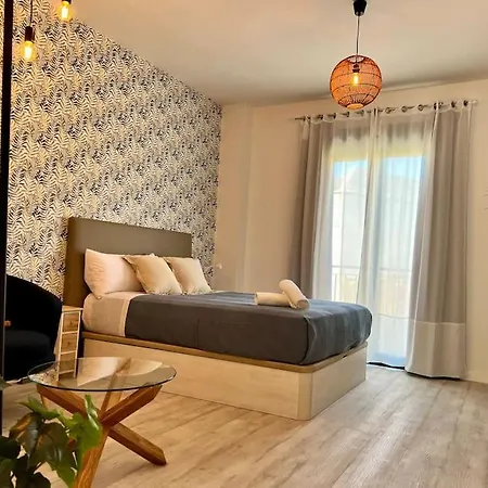 Apartment With Private Rooftop By Easytrip Malaga