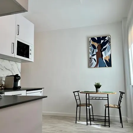 Apartman With Private Rooftop By Easytrip *